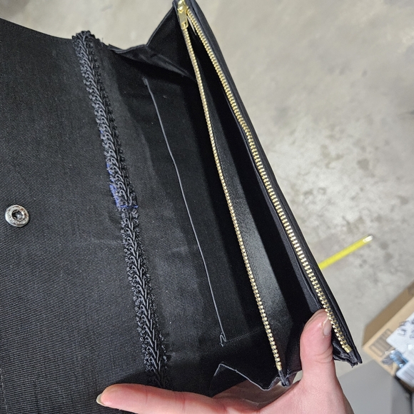 Y2K 90's Vintage Satin Embroidered Purse - Picture 5 of 6